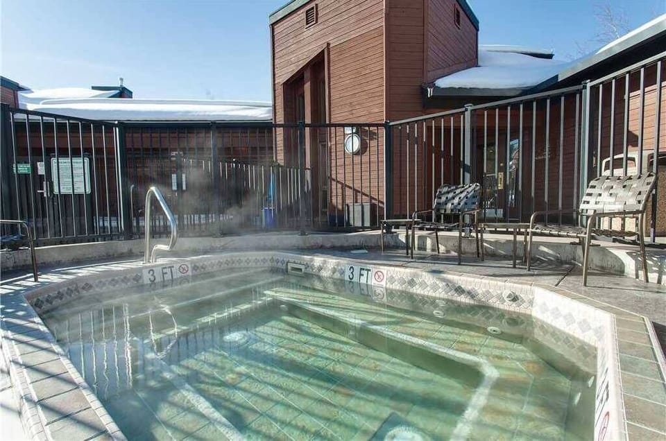 Timber Run Community Hot Tub