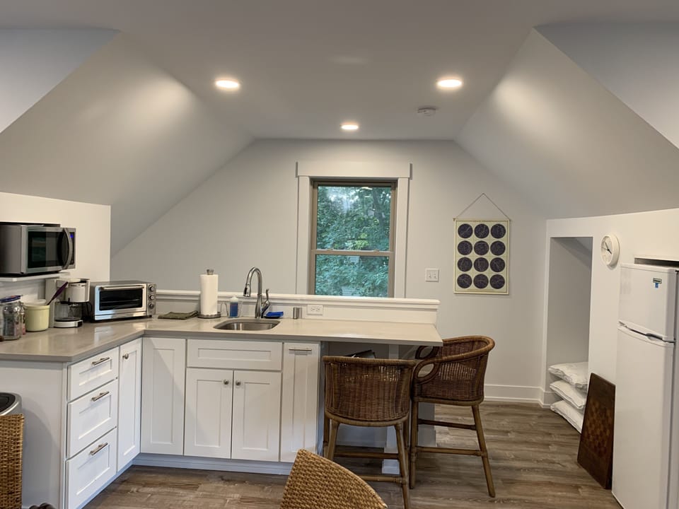 Pine Nut Guest Suite/Coffee Station 
seats 2