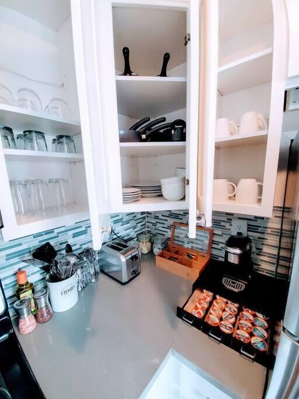 Coffee & Tea provided for the morning pick-me-up. 

Fully stocked kitchen!