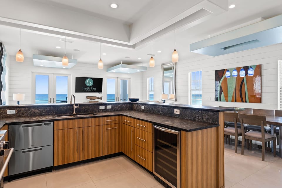 Cook with a view—prepare meals while overlooking the emerald waters of the Gulf.