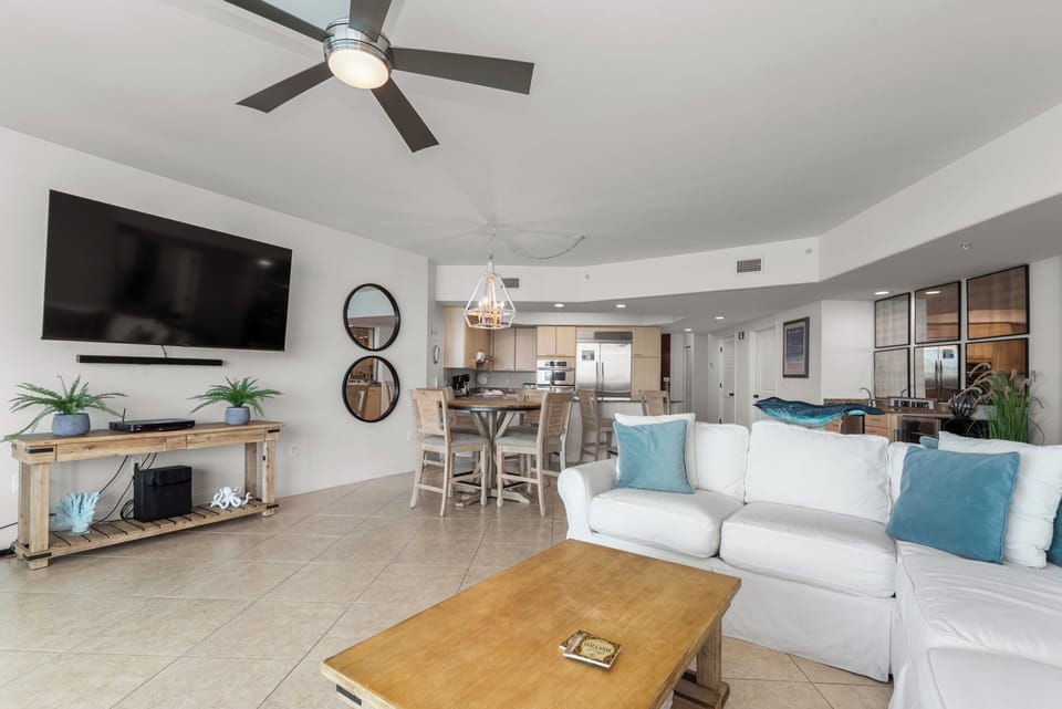 Caribe Resort B606 Living Room