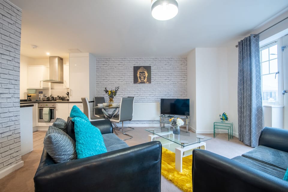 Living Room / Lounge