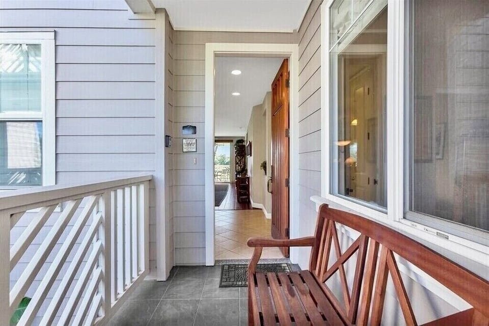 Island Therapy Entrance