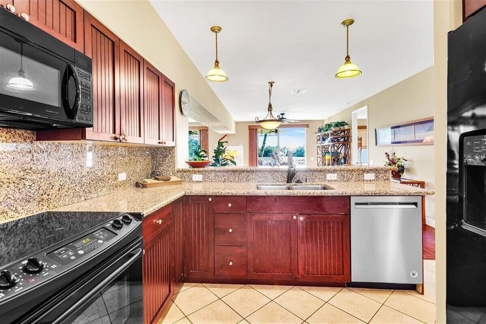 Full Kitchen