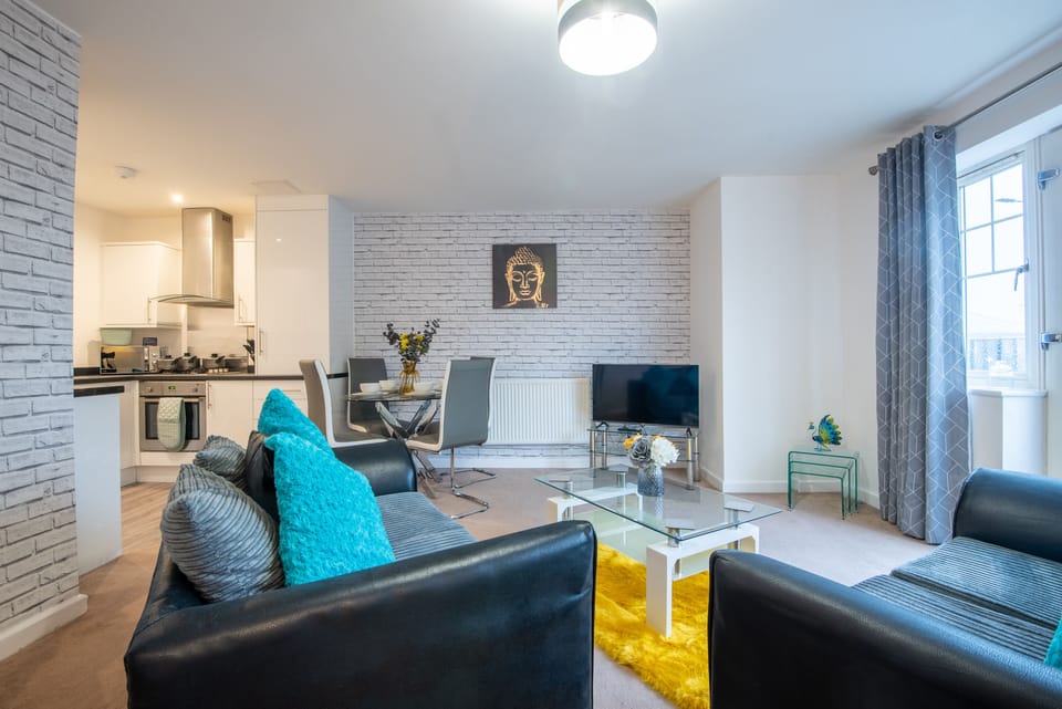 Living Room / Lounge