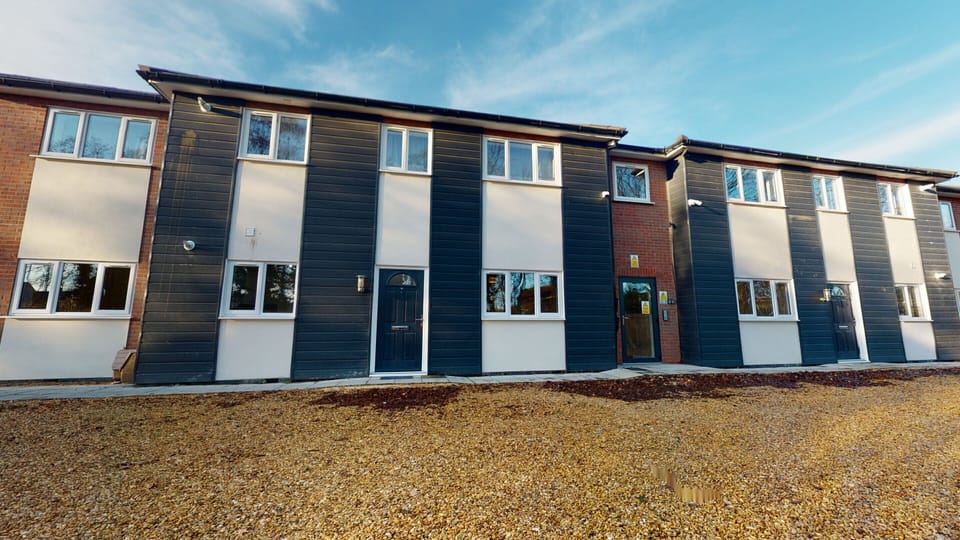 Ground floor apartment with parking for up to 2 cars or 2 vans