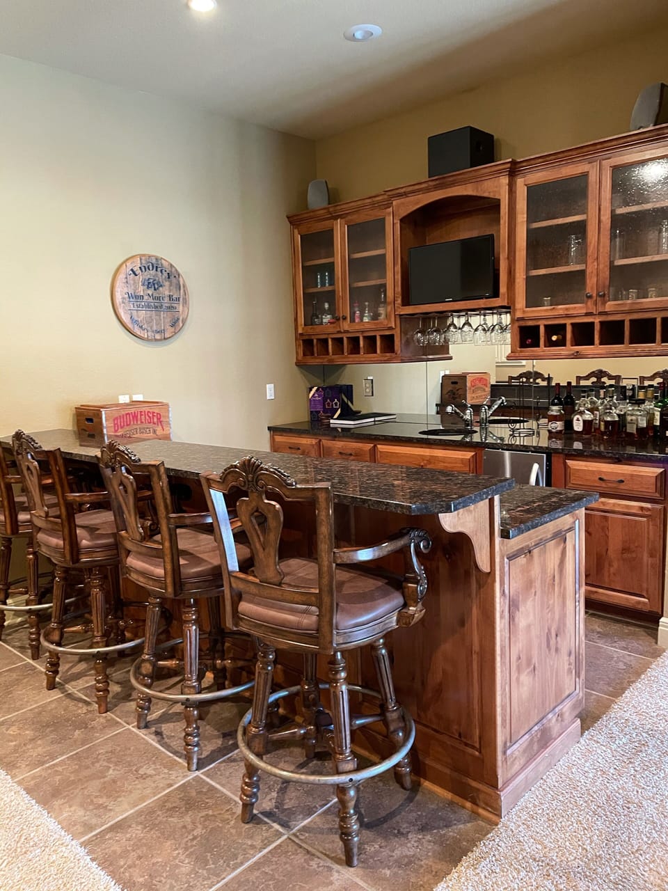 Mid level bar area 