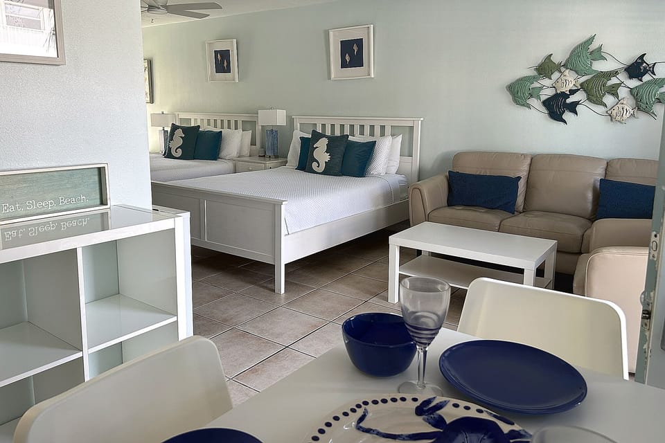 Fun, tropical decor