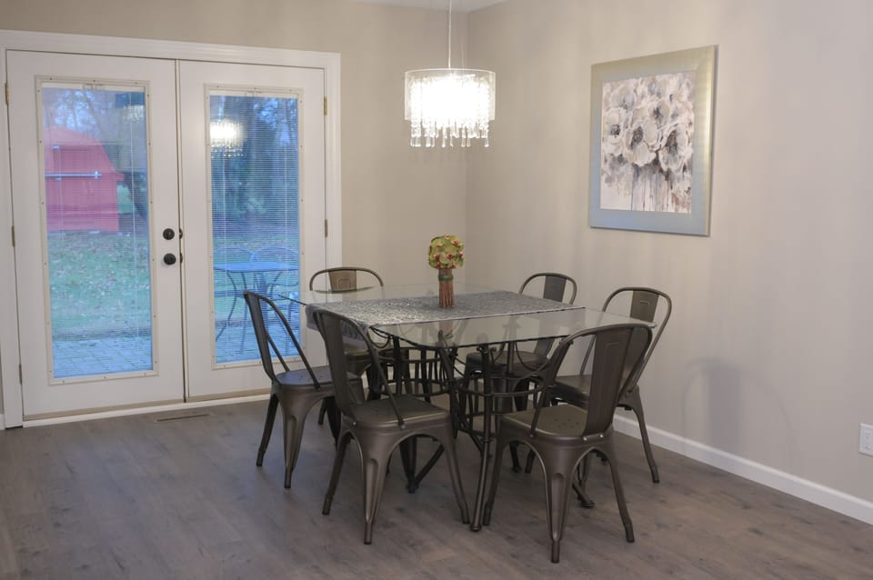 West Plum Brook dining room. 