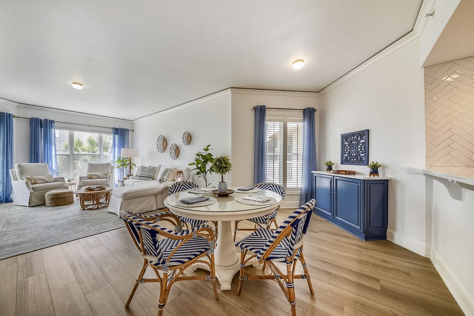 Dining Table with Seating for Four at 6104 Hampton Place