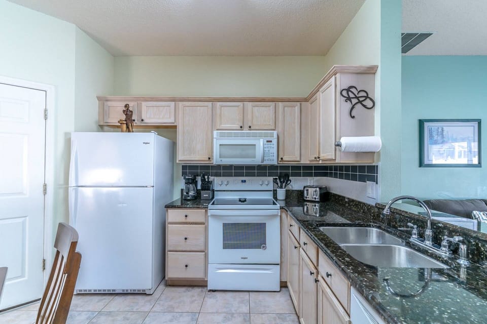 Fully equipped kitchen