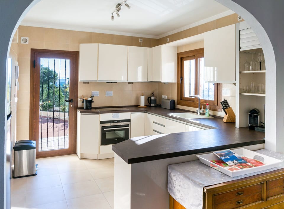 Main apartment kitchen