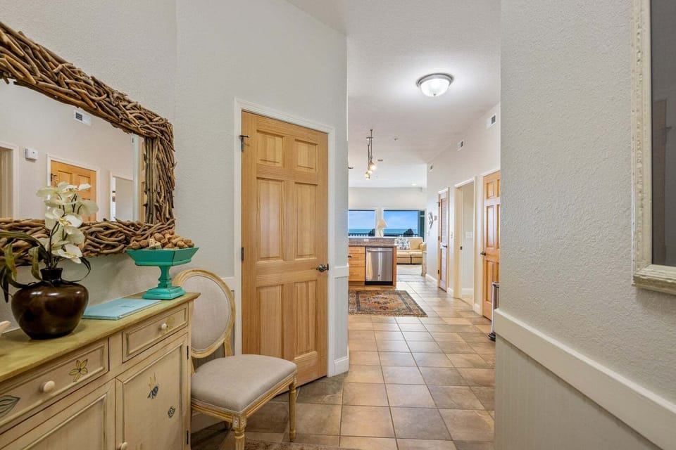 Entry Hallway