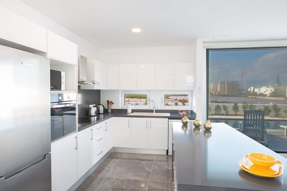 Modern Kitchen fully equipped with all appliances