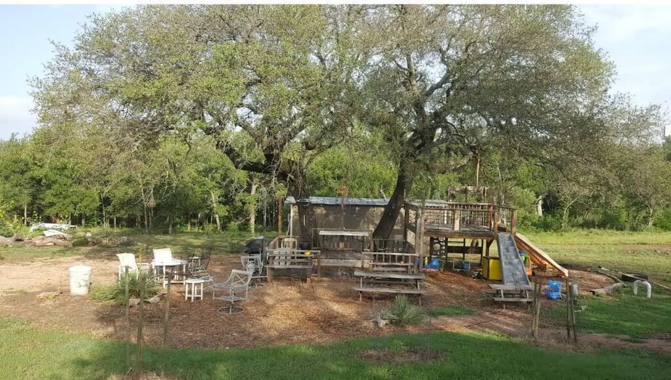 Entertainment area for ALL to use
