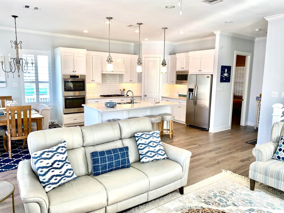 Open Concept Kitchen/Living area 