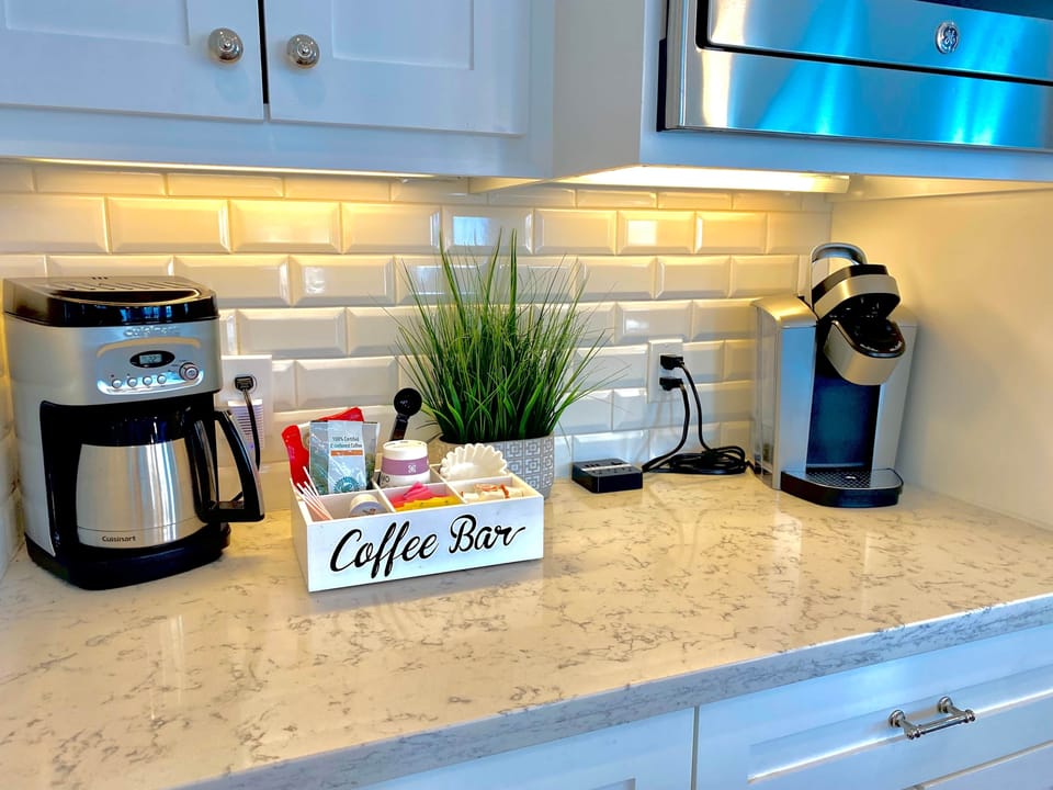 coffee bar in Kitchen, Drip and Keurig     provided 