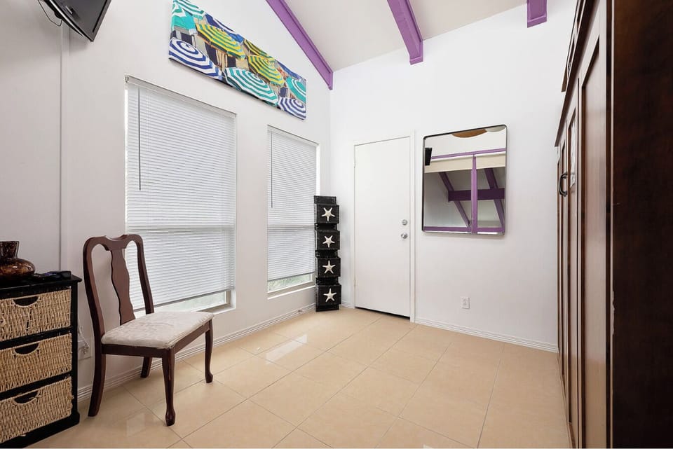 Villa #1
Upstairs living area.