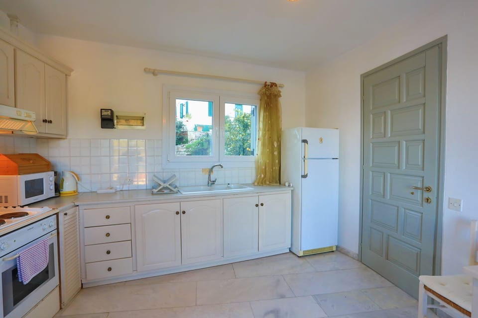Practical kitchen area