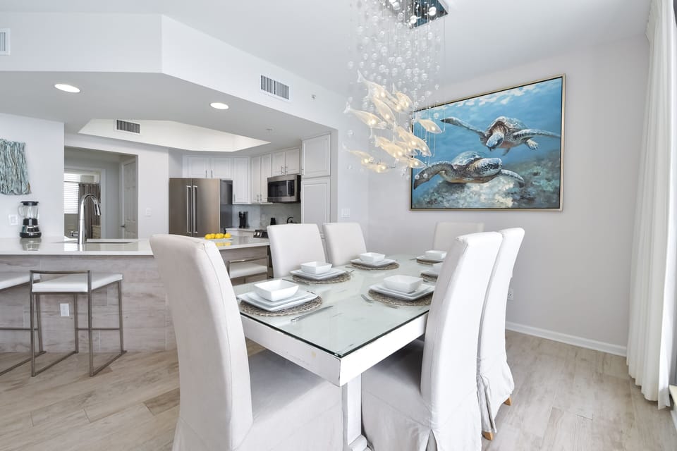 Silver Beach Towers East 1504 - Dining Area