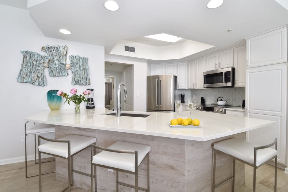 Silver Beach Towers East 1504 - Breakfast Bar