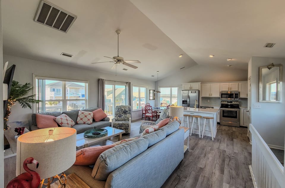 1421 Carolina Blvd (Reel Em In [Int Ext]) - watermarked-08