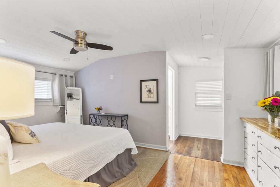 Back Bay Bungalow (2)