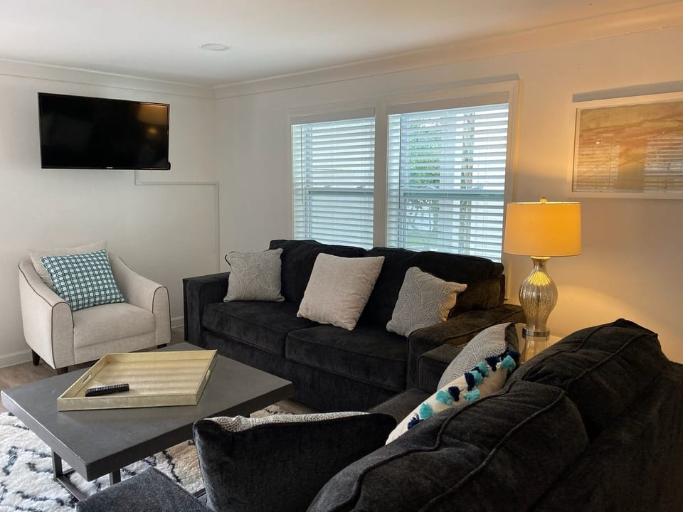 The Pelicans Perch Living Room