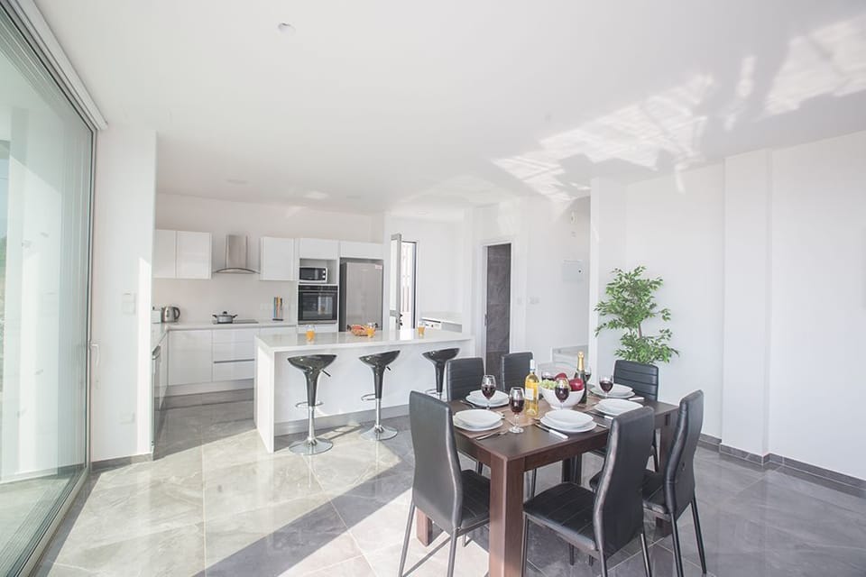 Dining Area with table and chairs to seat 6 people