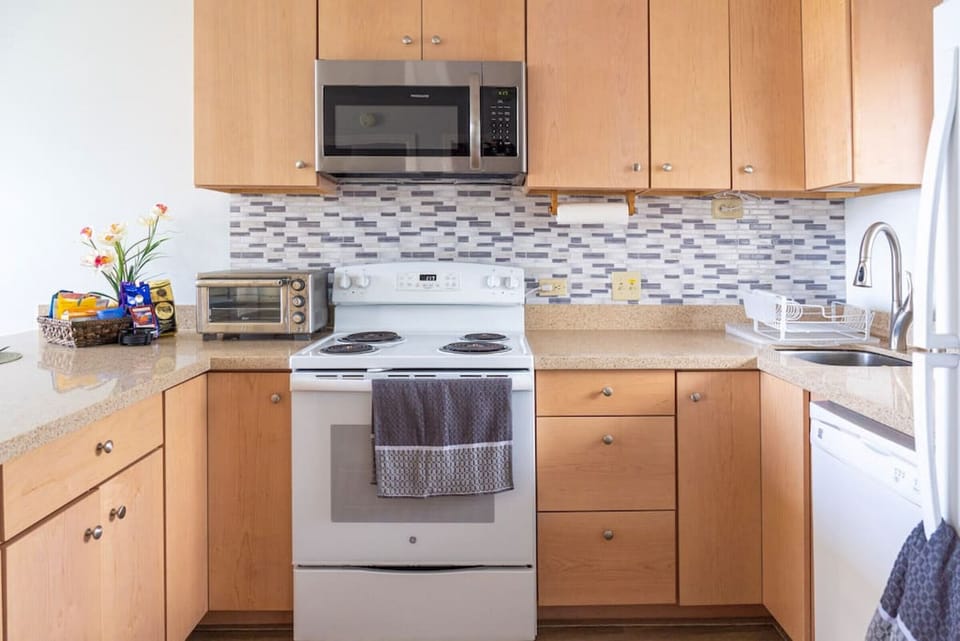Fully equipped kitchen with everything you need for those home-away-from-home cooked meals