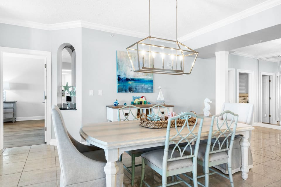 Dining room table seats 6