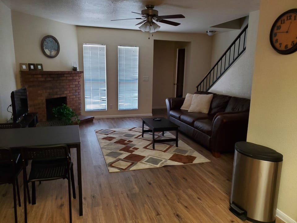 living/dining area