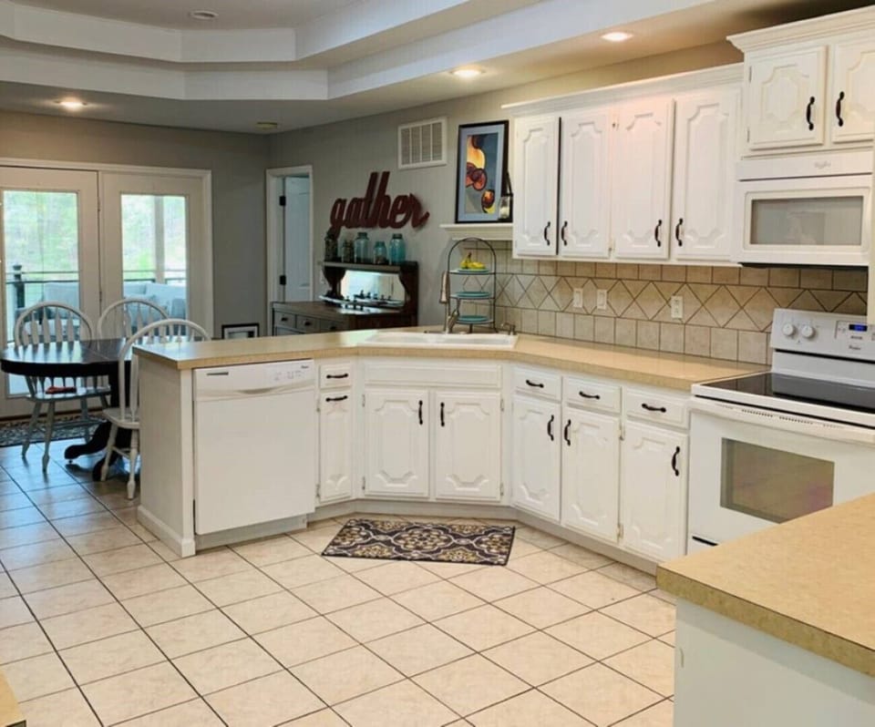 Fully stocked kitchen