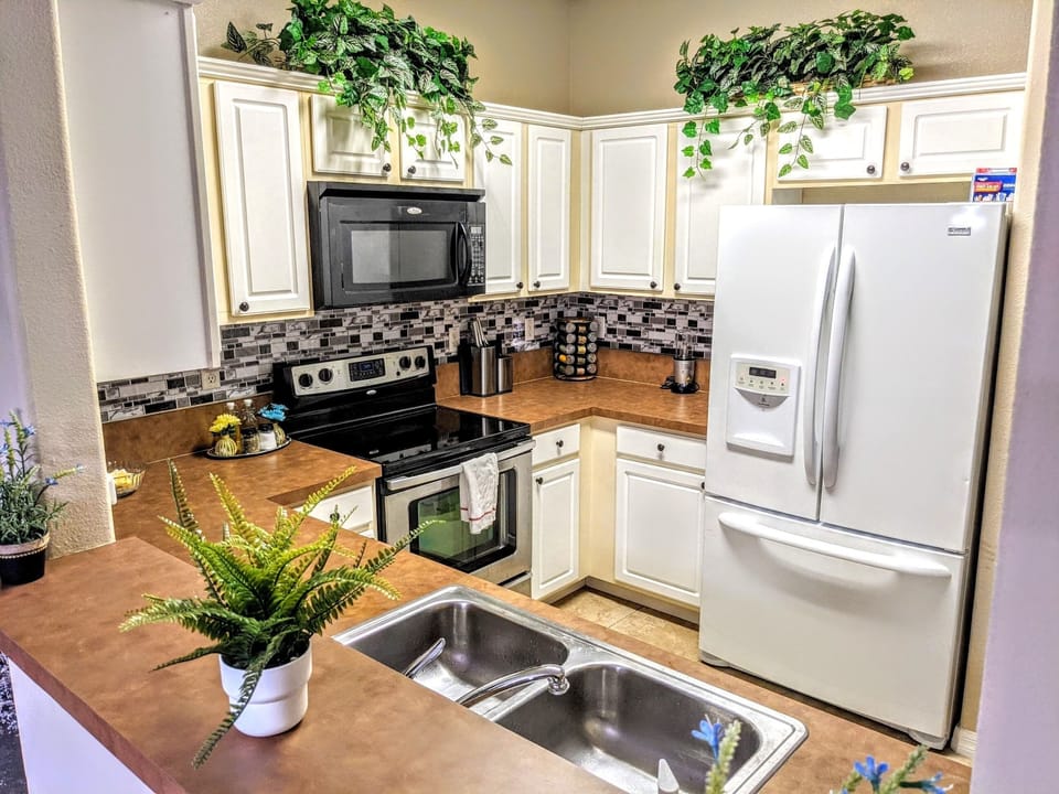 Well equipped kitchen