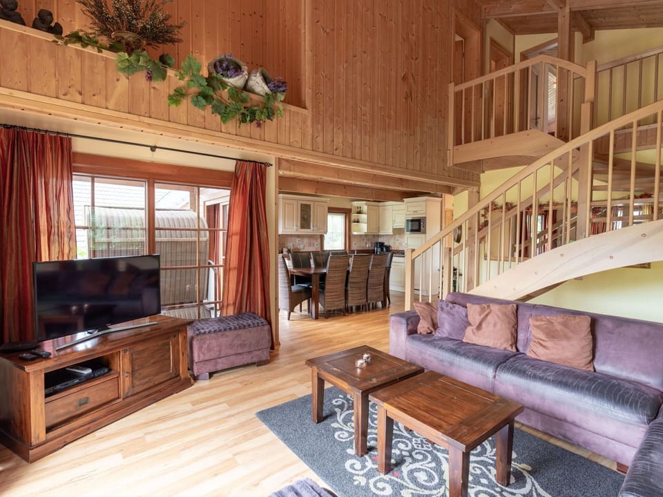 Furniture, Couch, Property, Table, Cabinetry, Wood, Interior Design, Living Room, Building, Floor