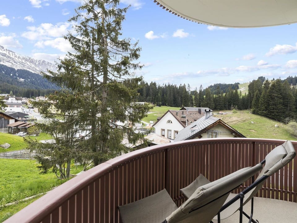 Cloud, Sky, Daytime, Property, Building, Plant, Tree, Wood, Biome, House