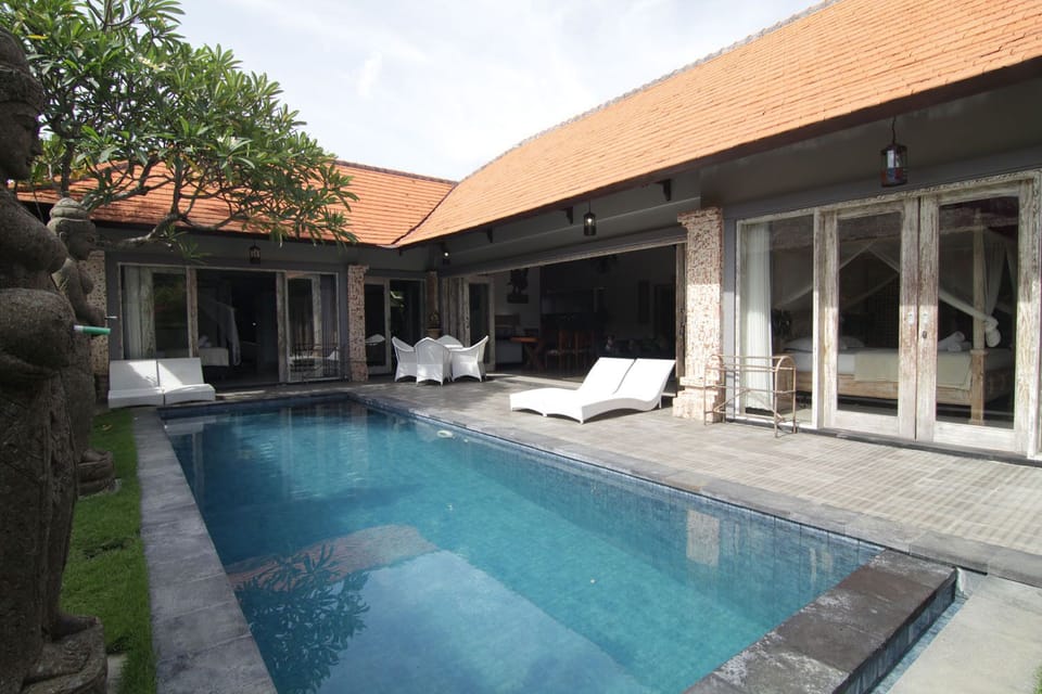 Private pool