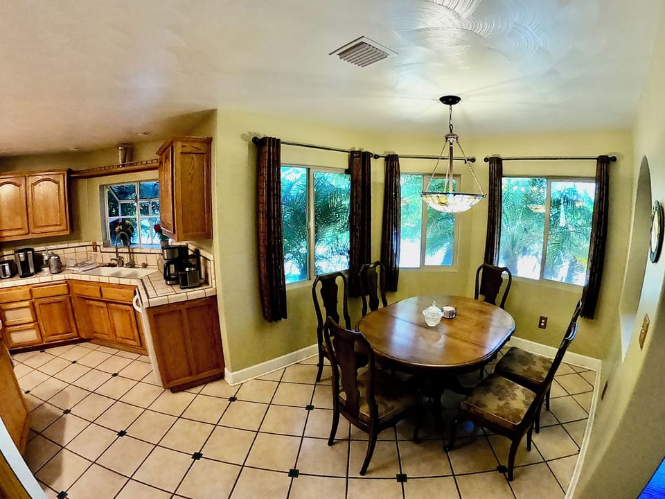Kitchen Breakfast Nook for 6