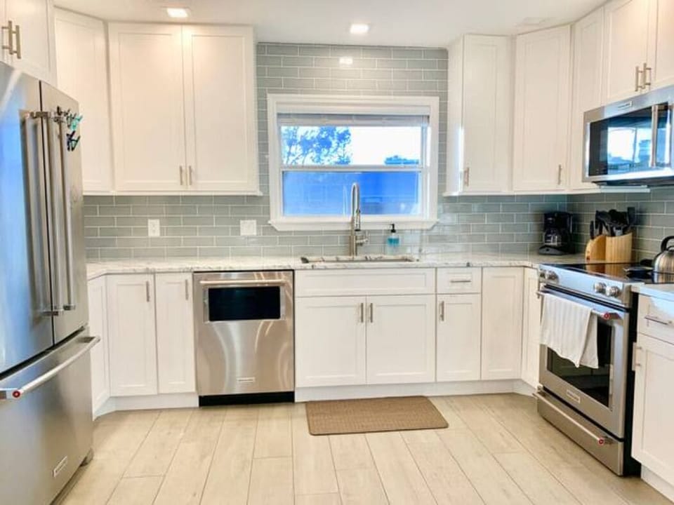 Fully stocked kitchen
