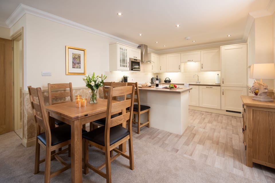Dryburgh Steading One - kitchen and dining area
