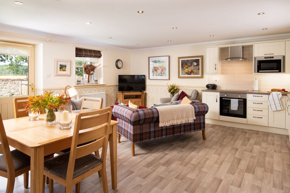 Dryburgh Steading Two - kitchen and dining area