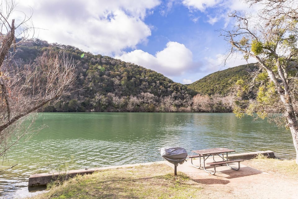 Walk to Lake Austin!  Bring your boat and get on Lake Austin for some fun! 