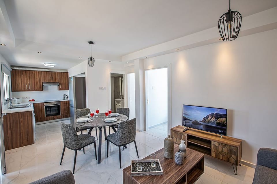 Open-Plan living room, kitchen and dining area