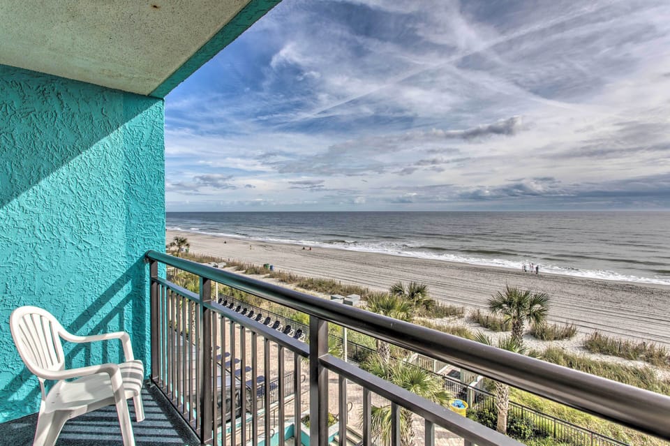 Private Balcony | 4th Floor