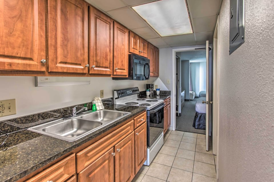Well-Equipped Kitchen | Toaster | Drip Coffee Maker
