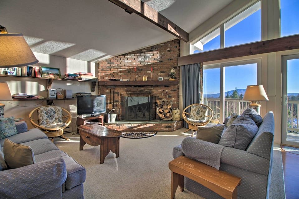 Peru Vacation Rental | 3BR | 2BA | Single Story | Second Floor | 1,200 Sq Ft