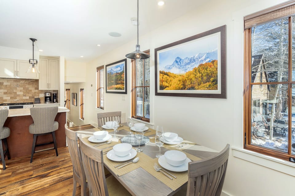4.0-the-treehouse-telluride-dining1