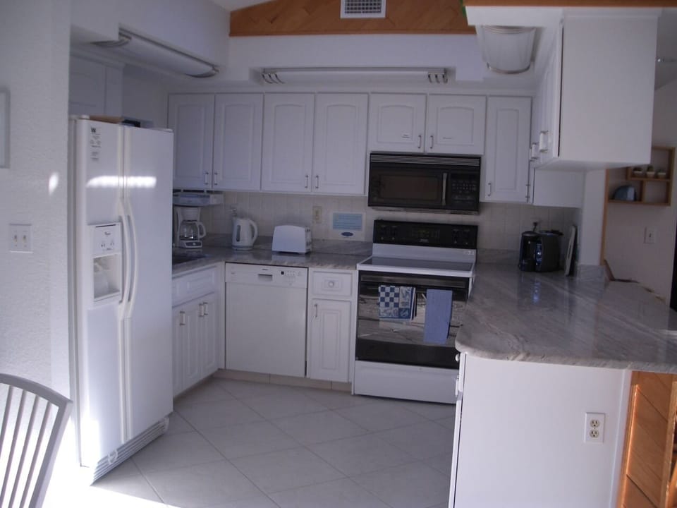 Well equiped kitchen