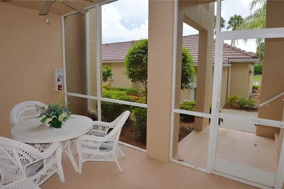 Front lanai