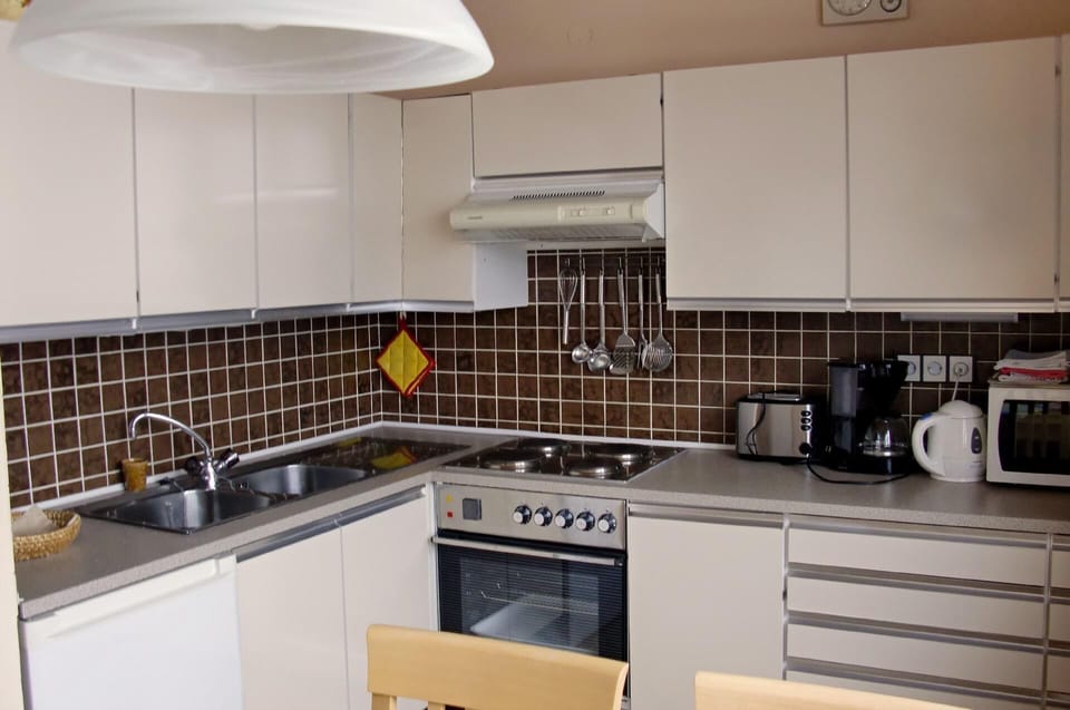 Kitchen area